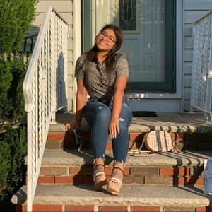 Meet your Posher, Heylee